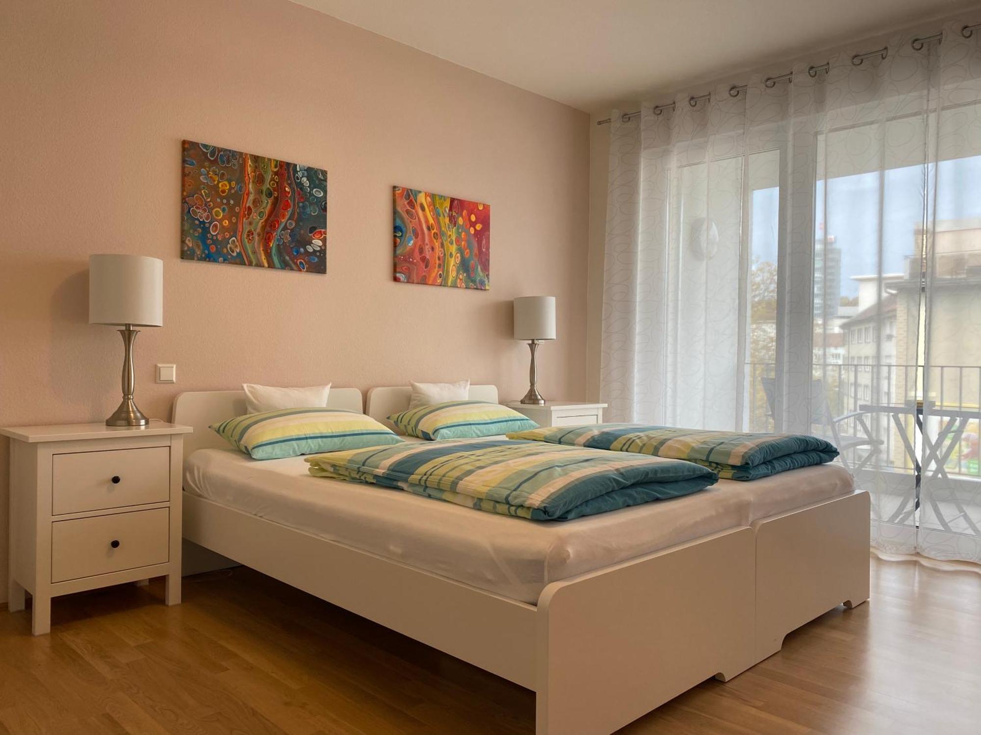 Schoenes 2 Zimmer Apartment Zentral Gelegen Pforzheim Esterno foto